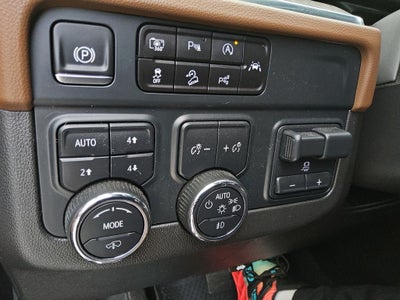 2025 Chevrolet Suburban 4WD High Country