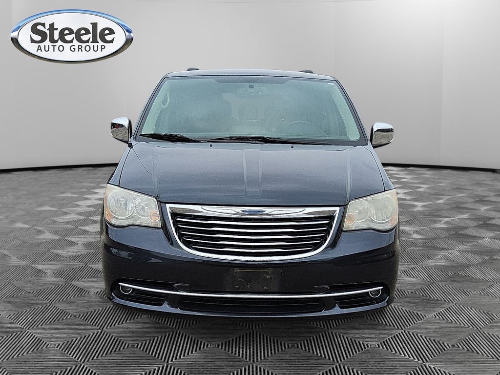 2014 Chrysler Town & Country Touring-L