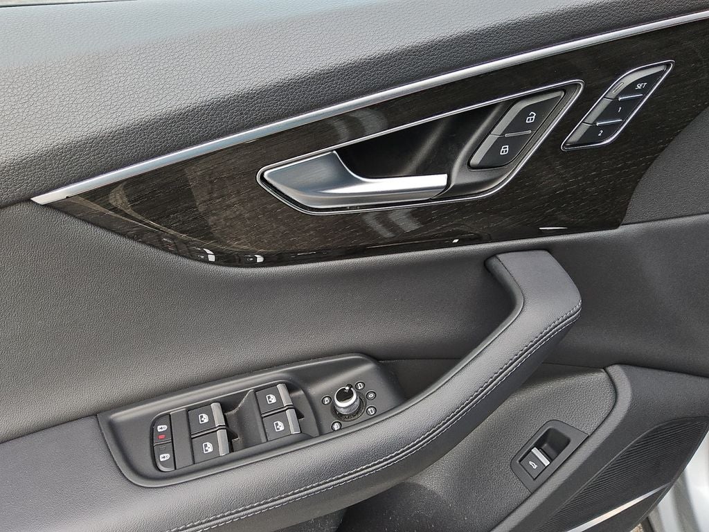 2023 Audi Q7 Premium Plus 55 TFSI quattro Tiptronic