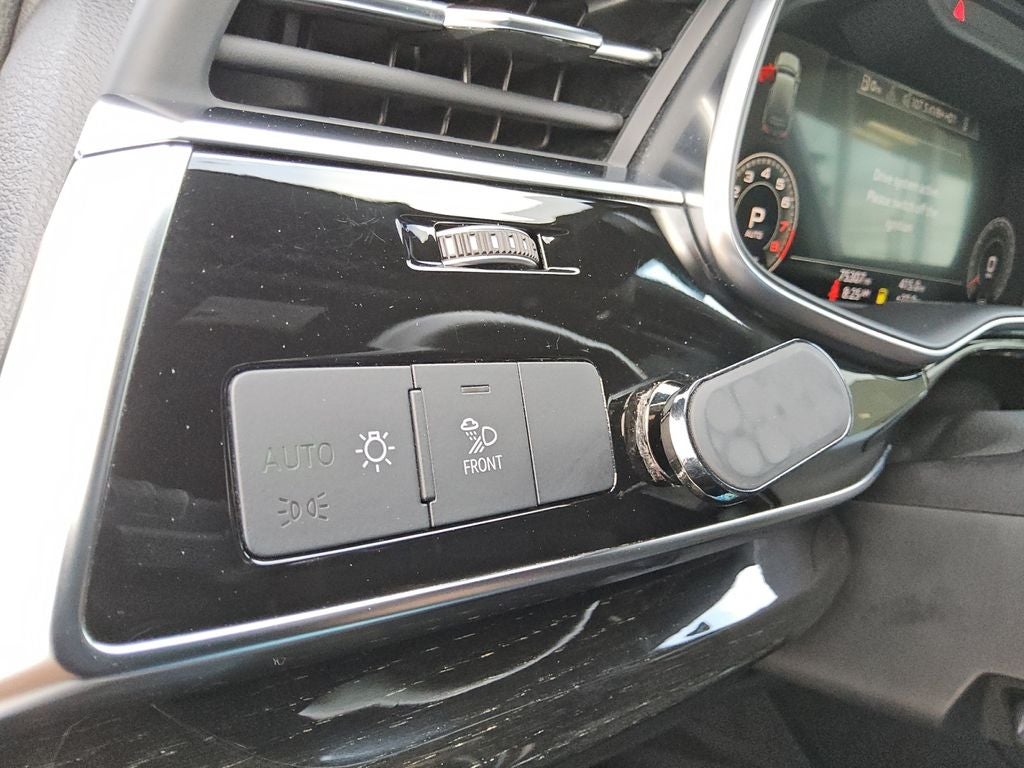 2023 Audi Q7 Premium Plus 55 TFSI quattro Tiptronic