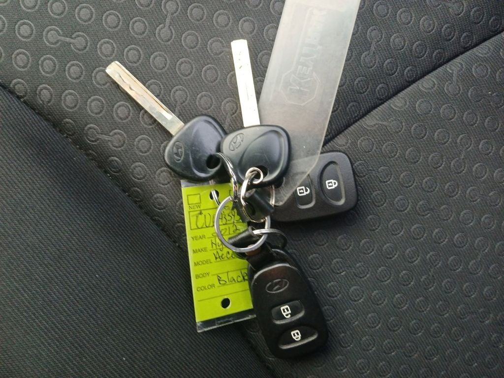 2012 Hyundai ACCENT SE