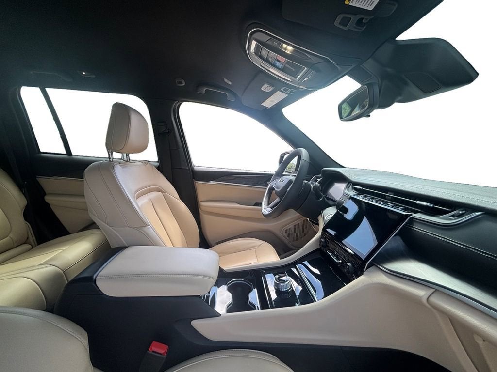 2023 Jeep Grand Cherokee Limited 4x2