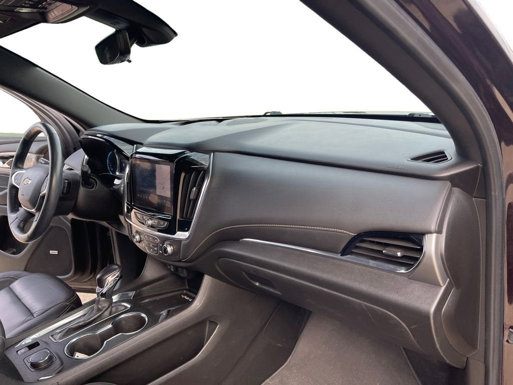 2022 Chevrolet Traverse LT Leather