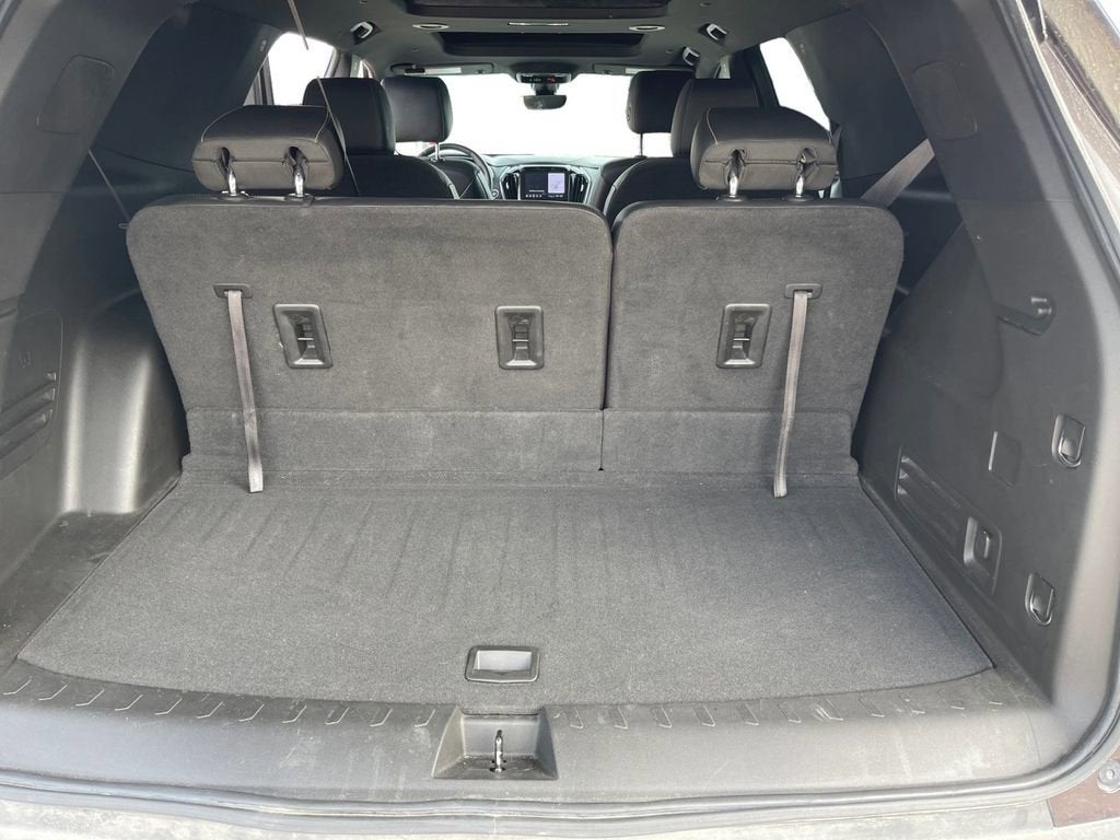 2022 Chevrolet Traverse LT Leather