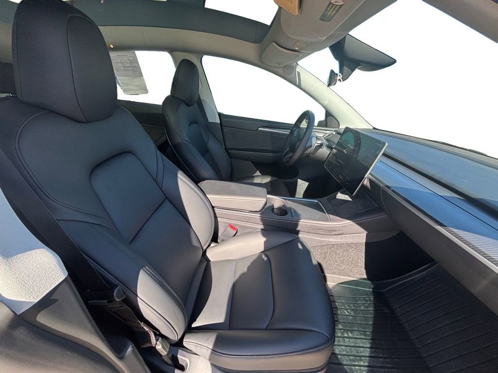 2025 Tesla Model Y Performance