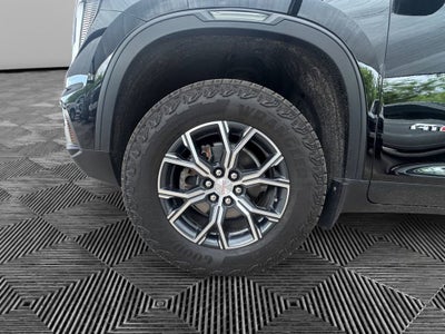 2024 GMC Acadia AT4