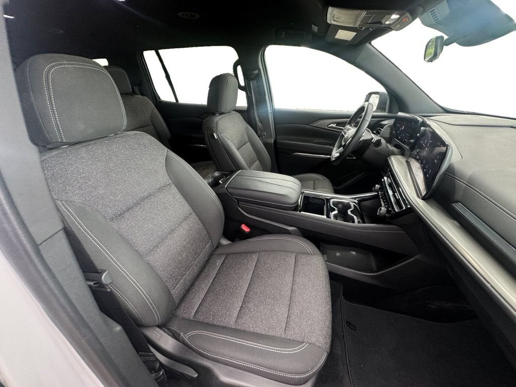 2024 Chevrolet Traverse LS
