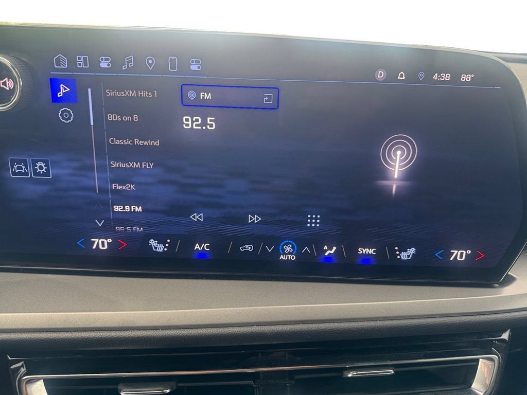 2024 Chevrolet Traverse LS