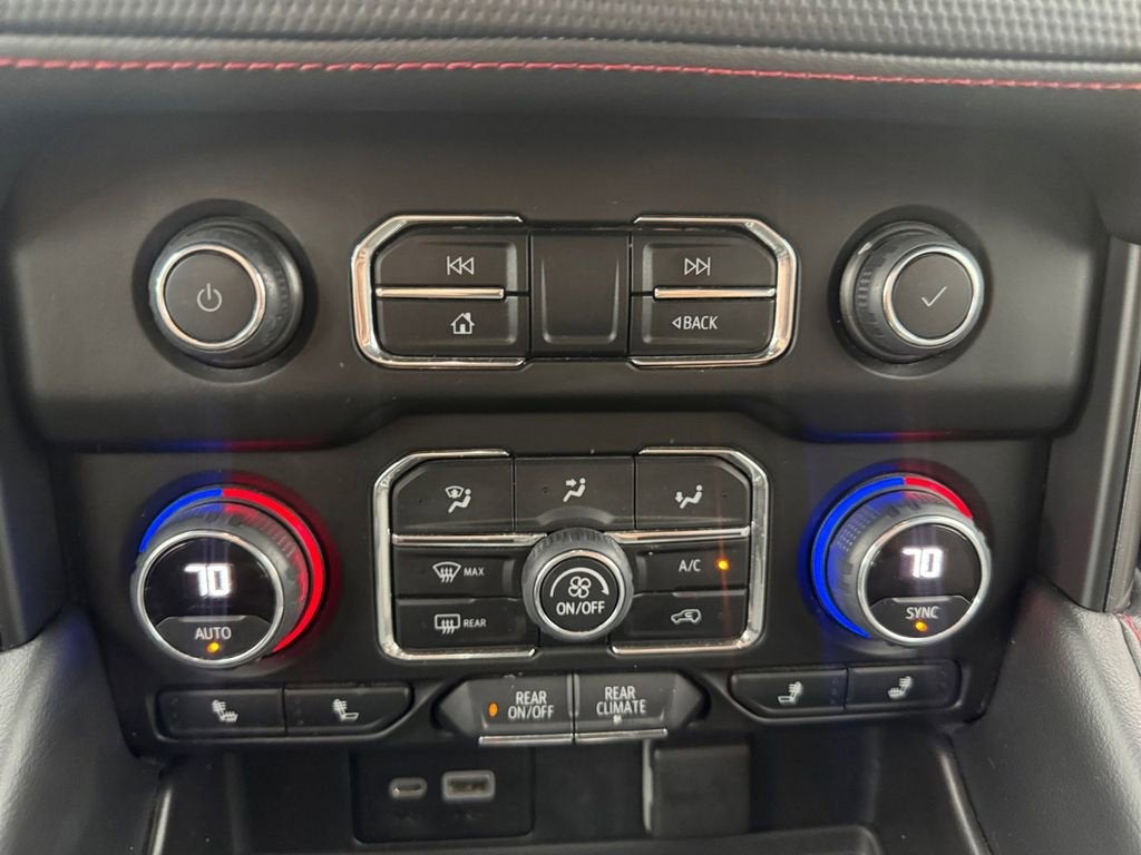 2022 Chevrolet Suburban RST