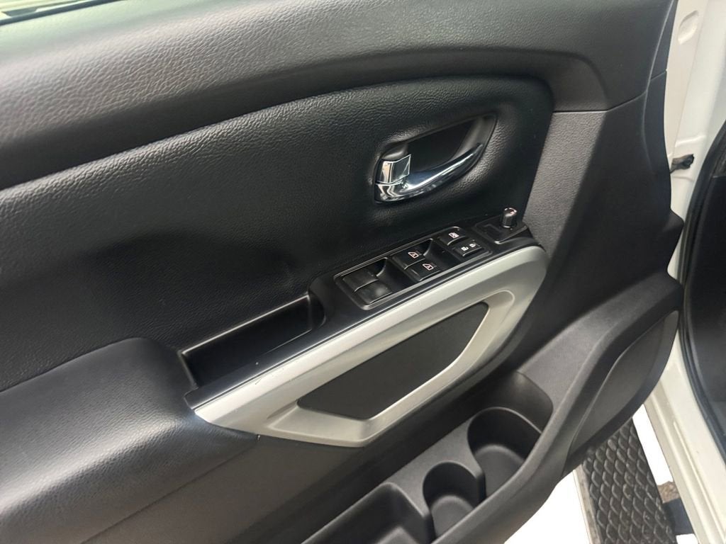 2017 Nissan Titan XD SV