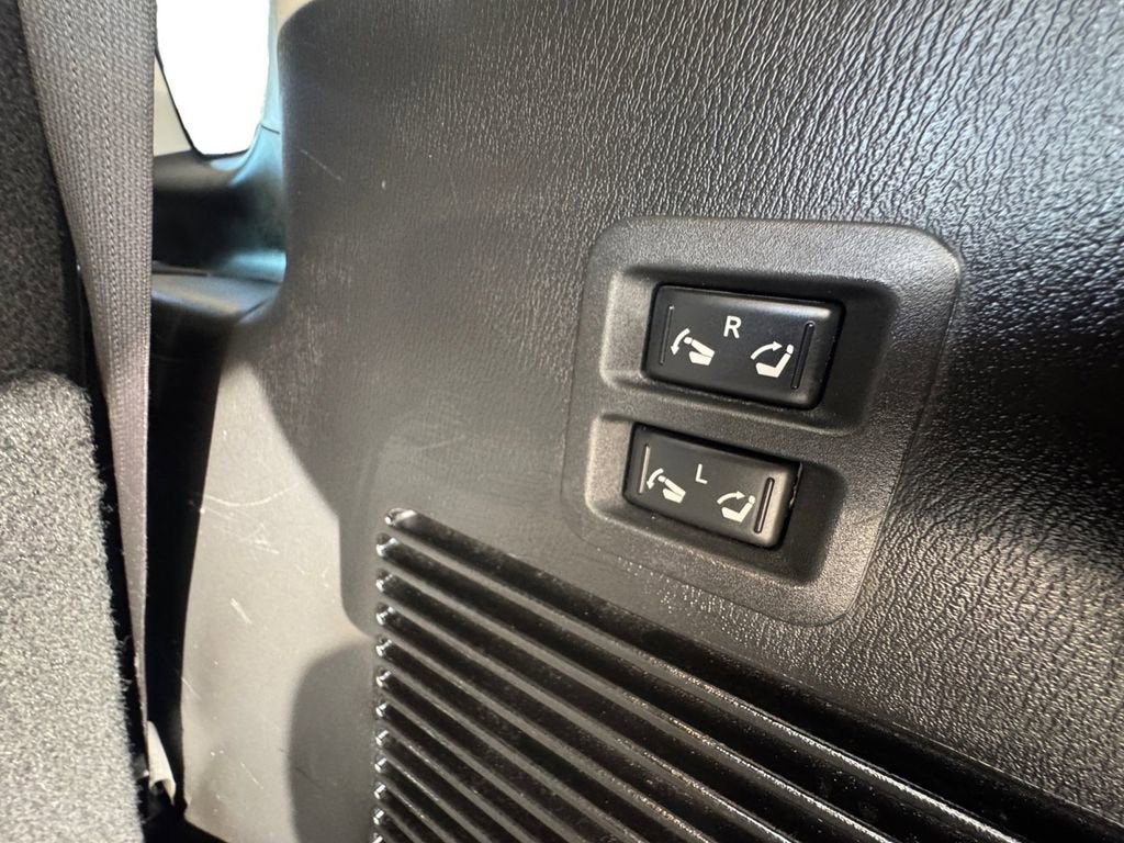 2017 Nissan Armada SV