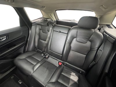 2023 Volvo XC60 Recharge Plug-In Hybrid T8 Plus Bright Theme