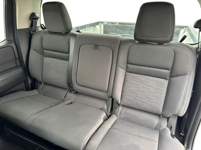 2022 Nissan Frontier Crew Cab SV 4x2