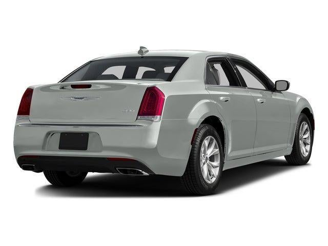 2016 Chrysler 300 Limited