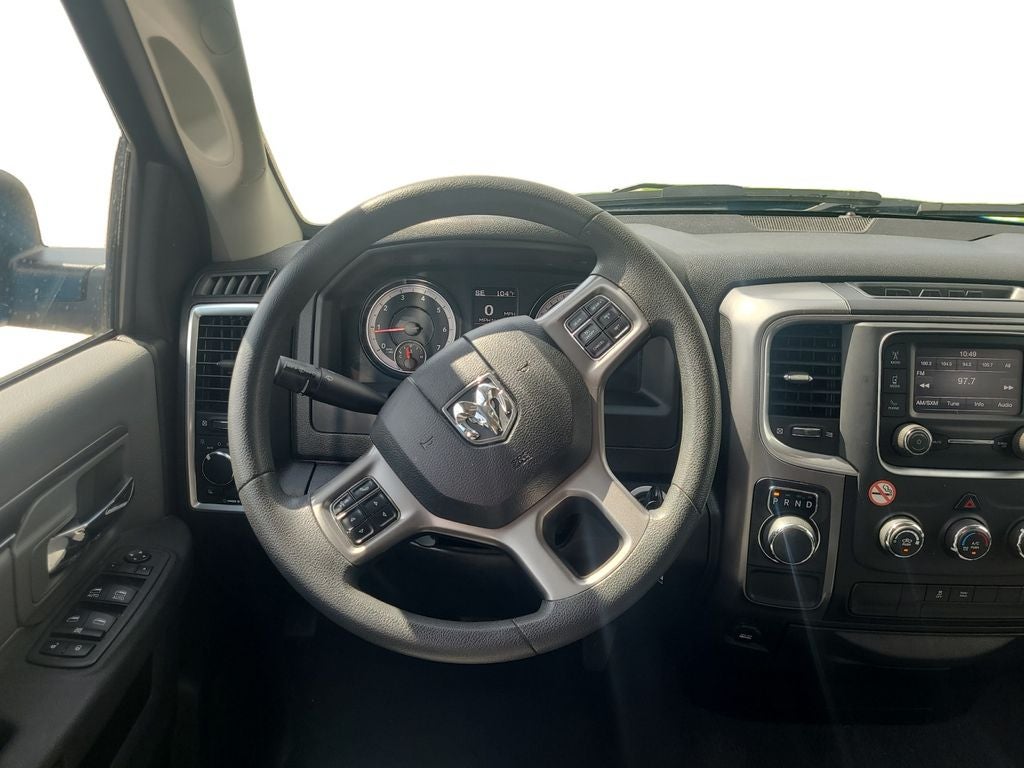 2024 RAM 1500 Classic SLT Quad Cab 4x2 6'4' Box
