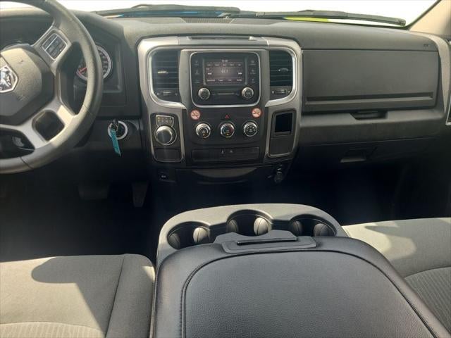 2024 RAM 1500 Classic SLT Quad Cab 4x2 6'4' Box