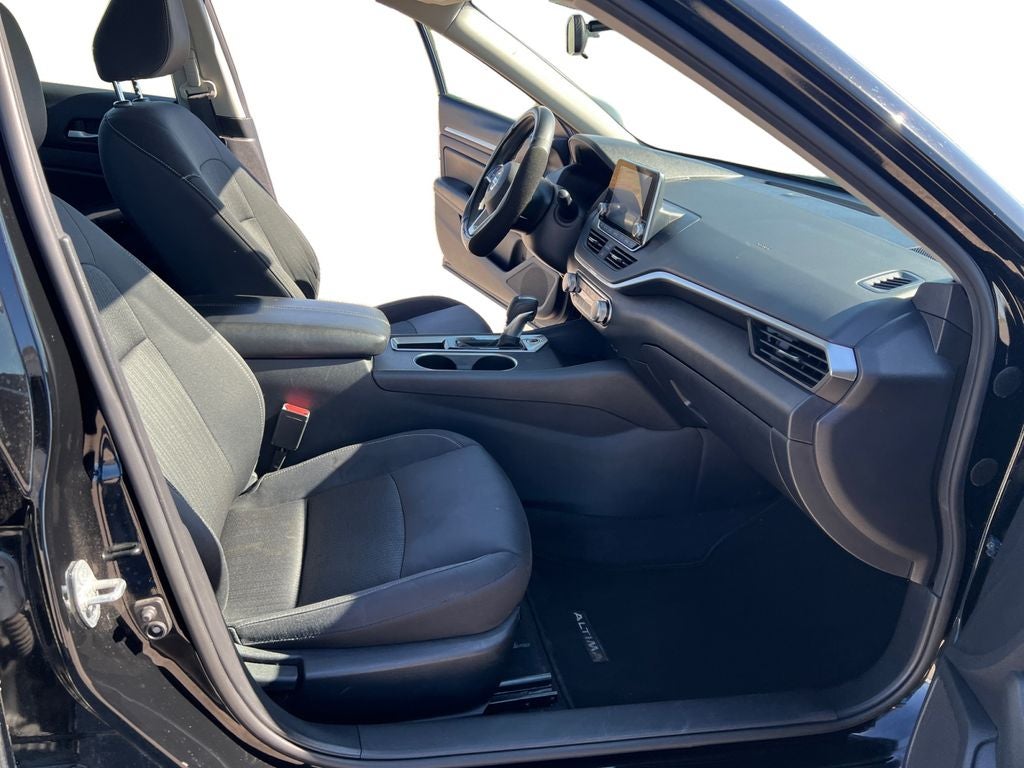 2022 Nissan Altima SV FWD