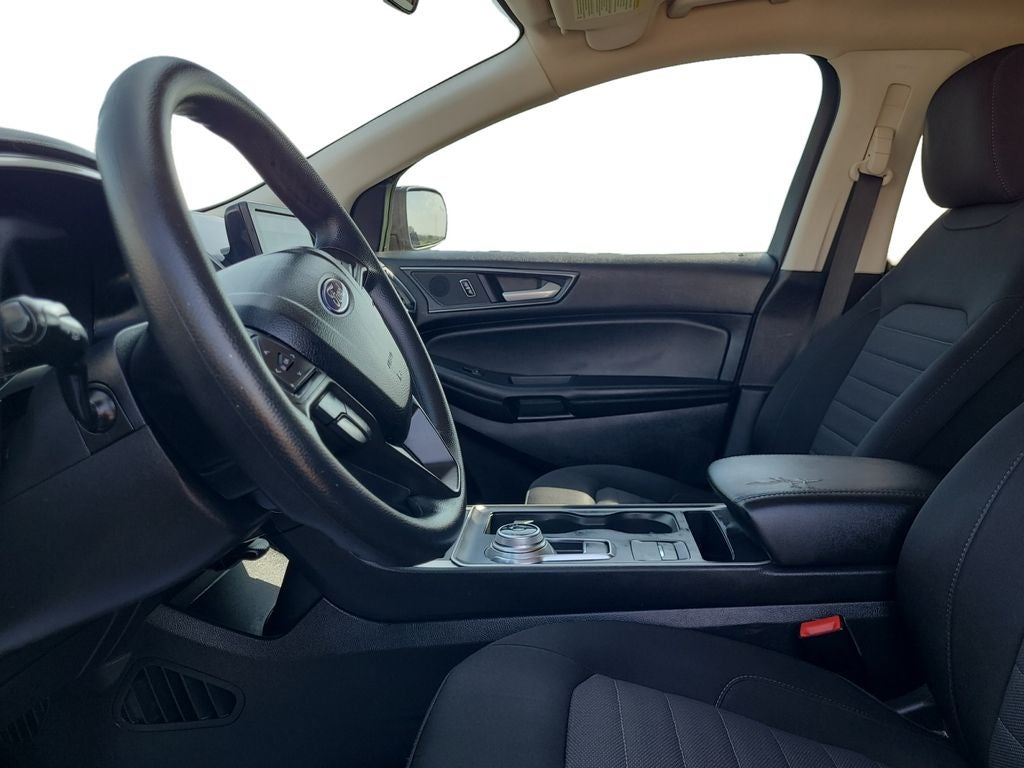 2021 Ford Edge SE
