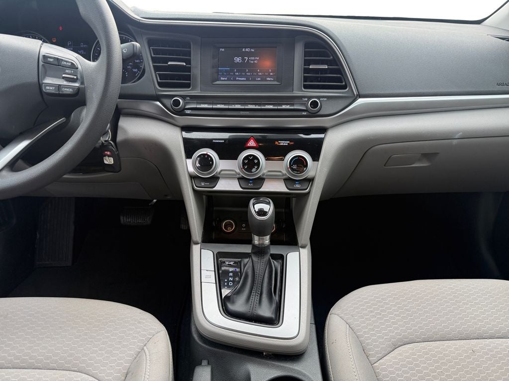 2019 Hyundai ELANTRA SE