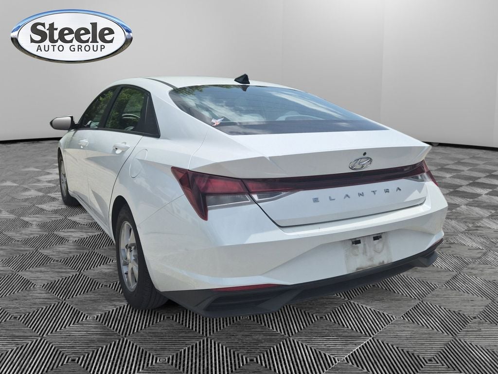 2022 Hyundai ELANTRA SE