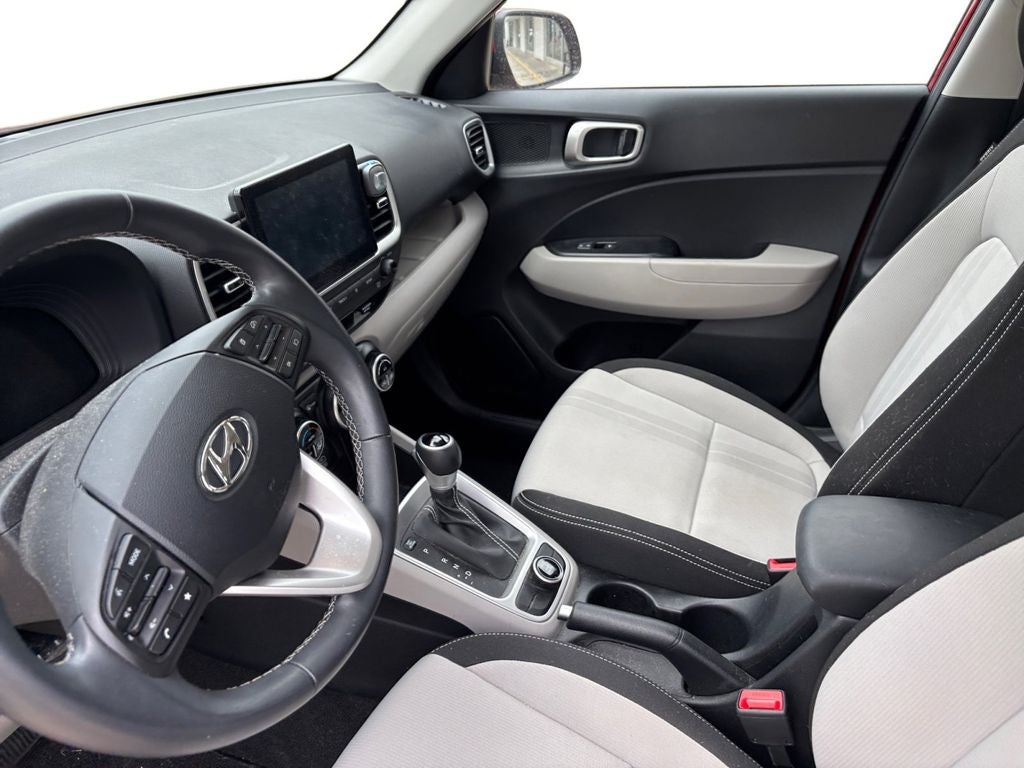 2024 Hyundai VENUE SEL