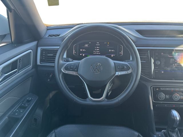 2022 Volkswagen Atlas Cross Sport 2.0T SE w/Technology
